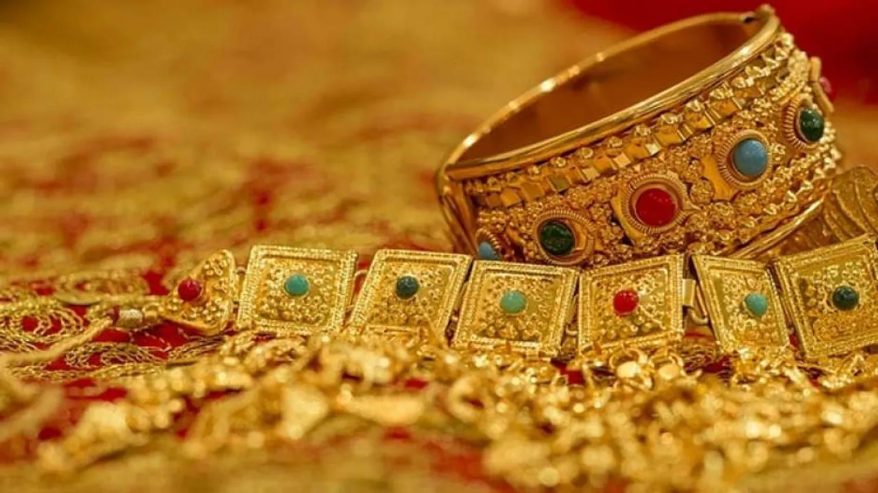 Gold Drops Below Rs 45K/10g, Silver Futures Plunge
