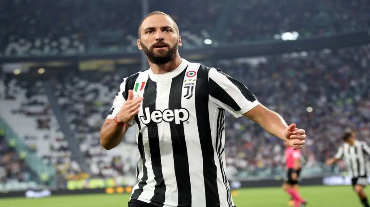 Striker Higuain again left out of Argentina football squad