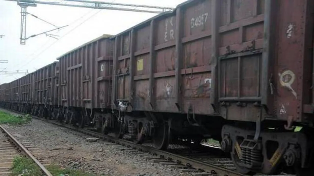 ECoR honours loco pilots for averting train mishap