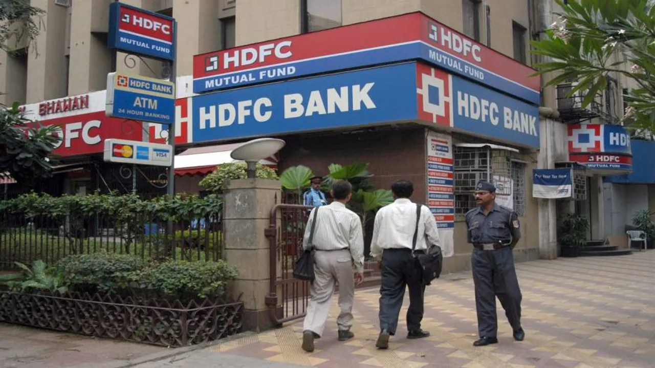 RBI adds HDFC among banks 'too big to fail' with SBI, ICICI