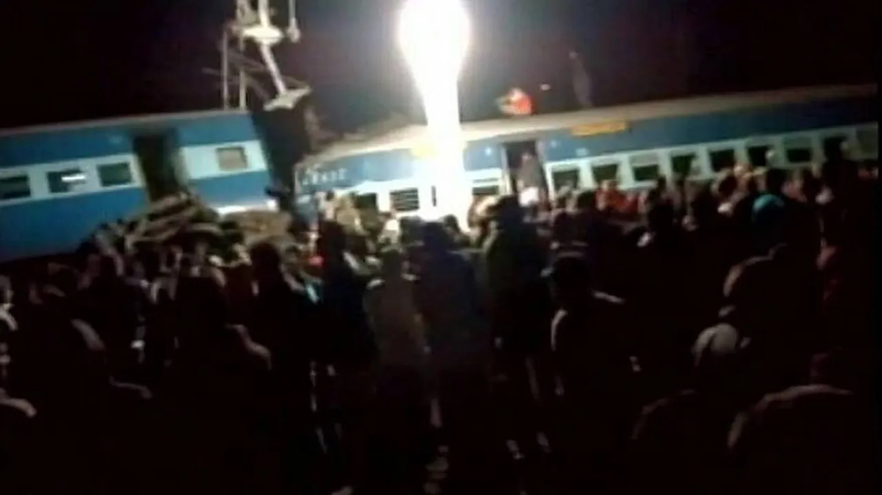 Bollywood celebs saddened by Hirakhand Express tragedy