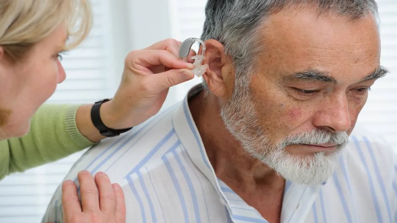 Hearing loss may indicate memory impairment for some