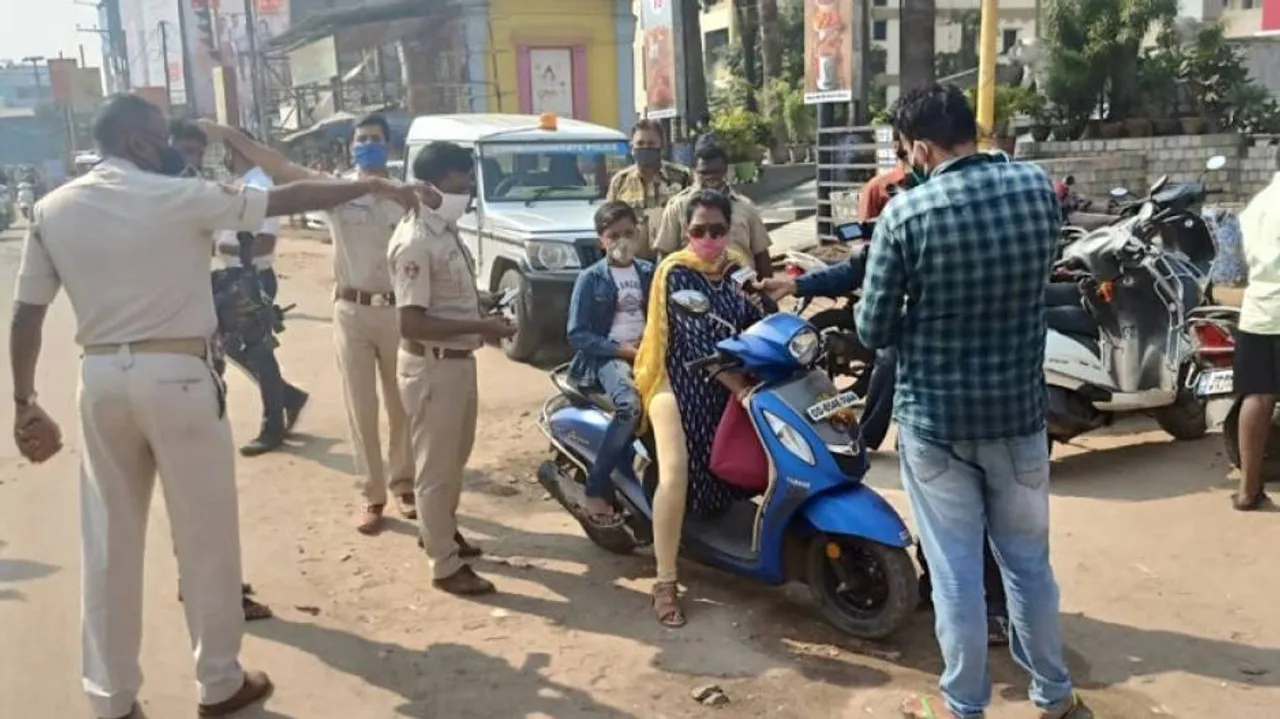 Focusing Only On Helmetless Driving Won’t Check Road Fatalities