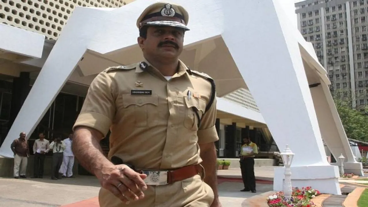 Top Mumbai Cop Commits Suicide