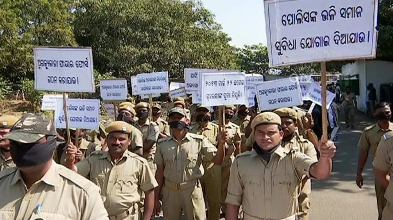 Demand for Pay Parity: Police disperse agitating home guards