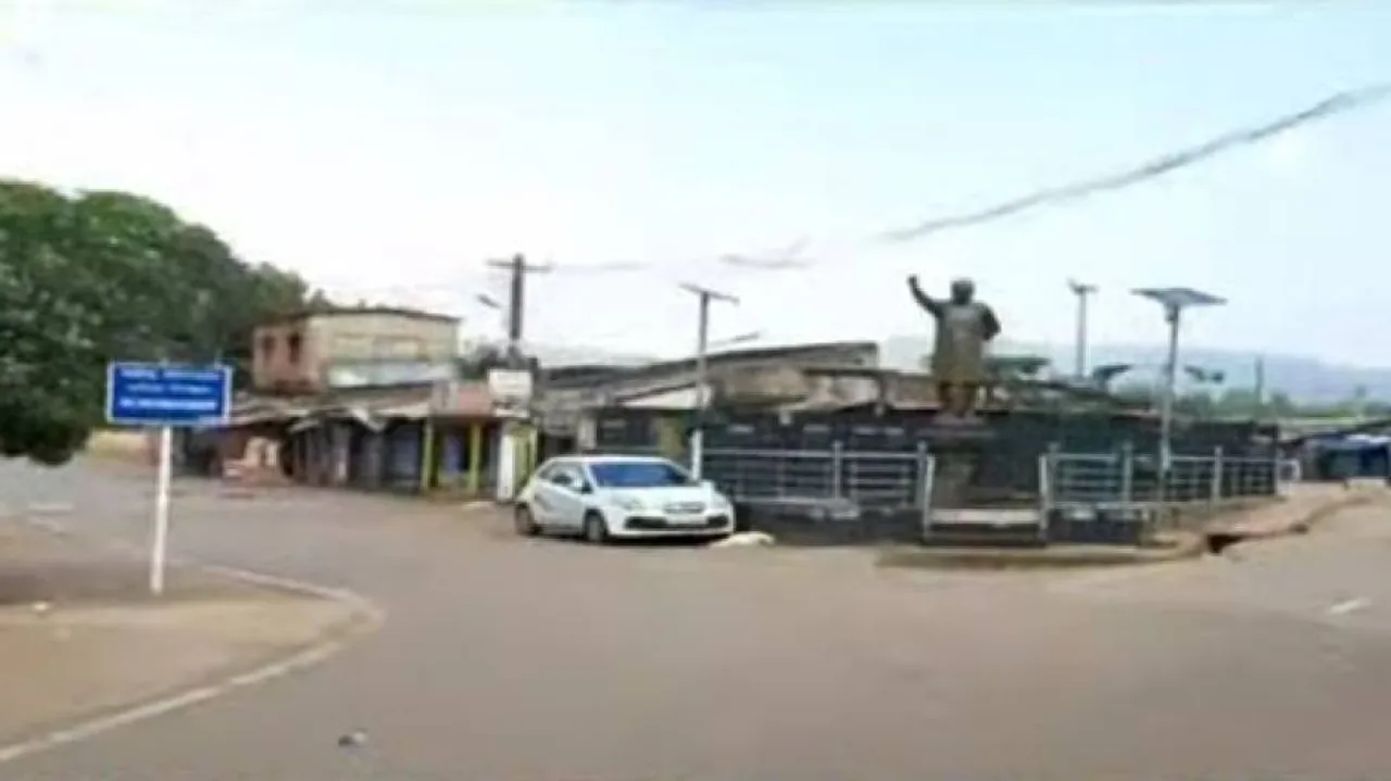 Traders Shut Down Business Hubs In Palalhada and Paradip To Break COVID Chain