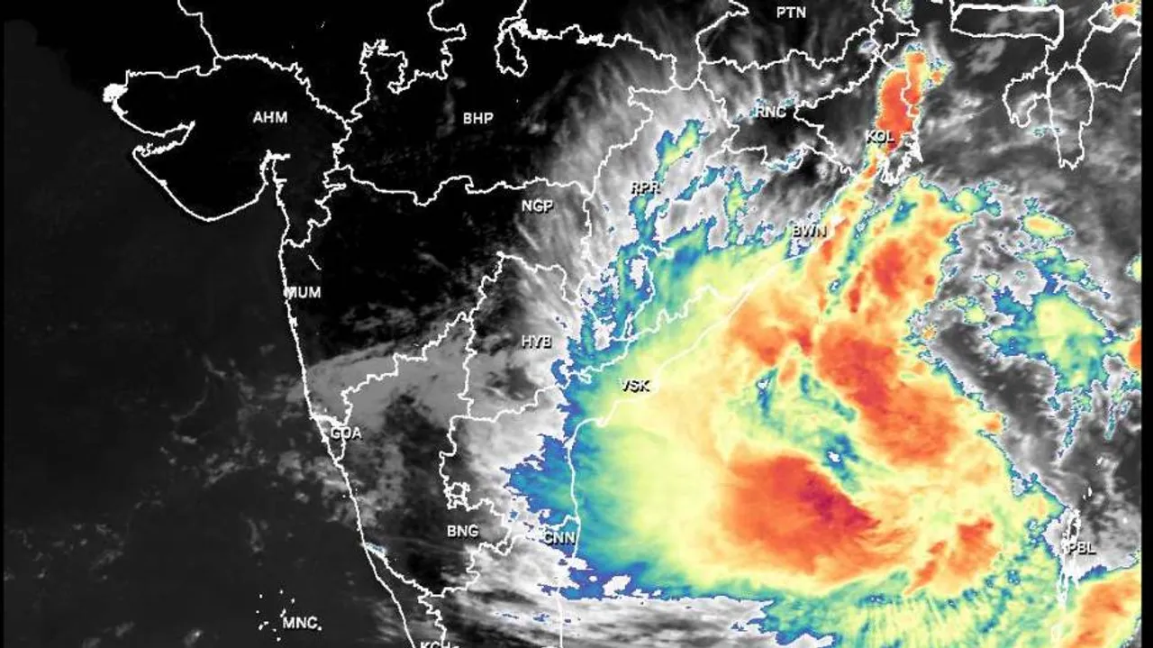 Big Breaking: Cyclone Yaas Heading Towards Paradip, Kendrapada To Be Worst Hit