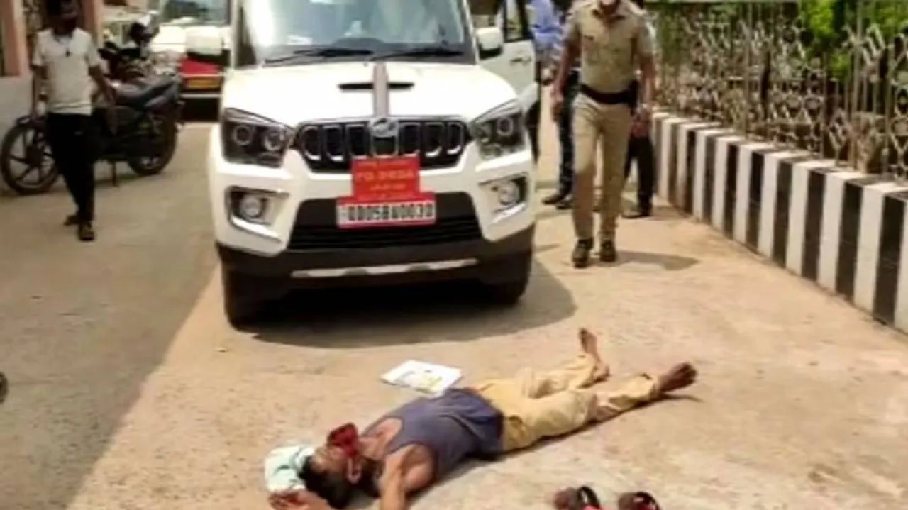 Rejected & Dejected, Man Lies Down In Front Of PD-DRDA’s Vehicle For House Under Awas Yojana