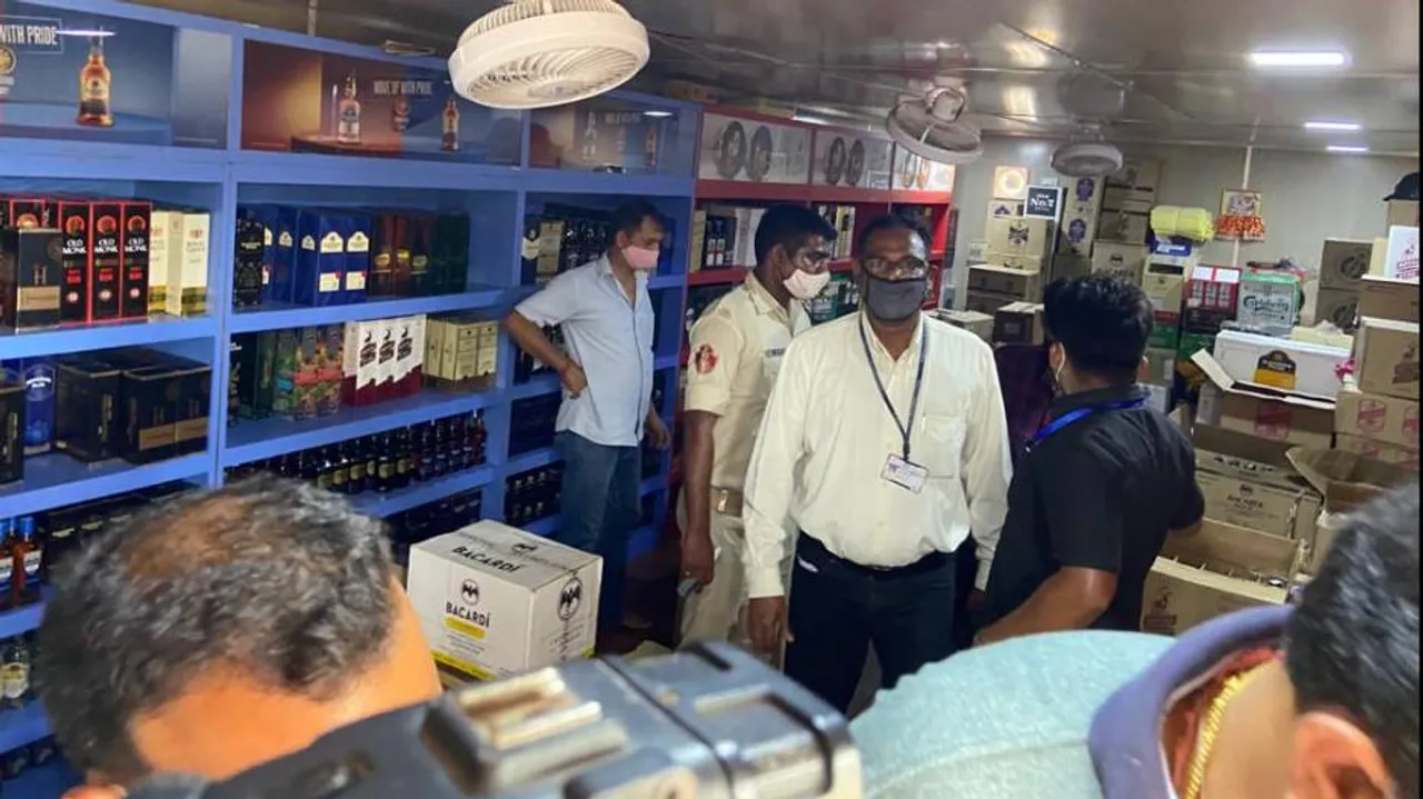 5 Liquor Shops Sealed In Bhubaneswar For Violating Covid Guidelines