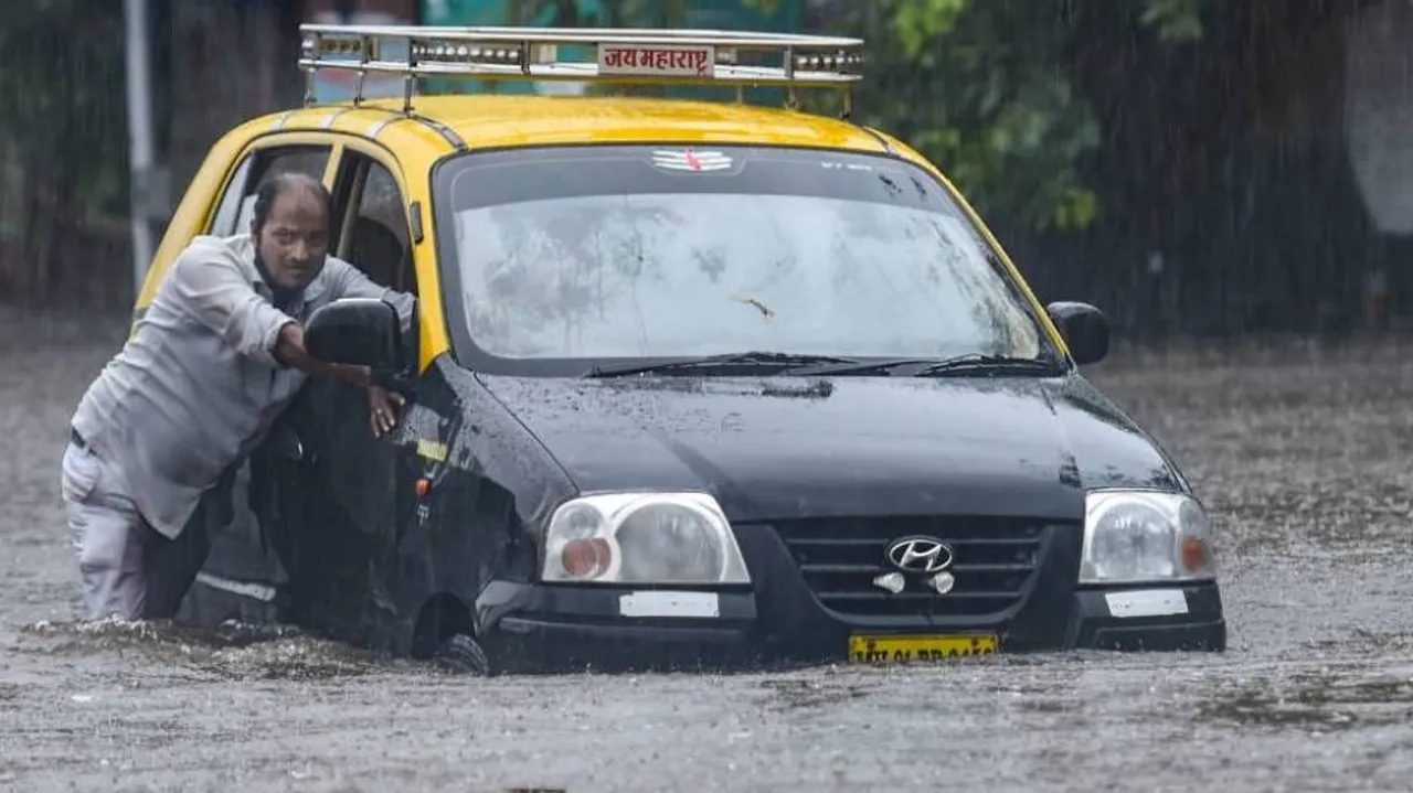 As Maha Floodwaters Recede, 213 Dead, Over 53K Homeless
