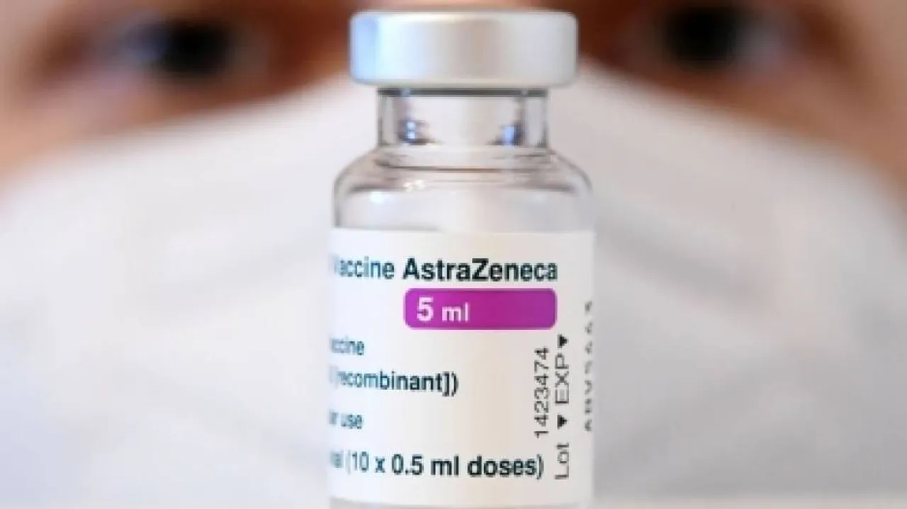 AstraZeneca's Nasal Vaccination Prevents COVID Spread In Animal Models