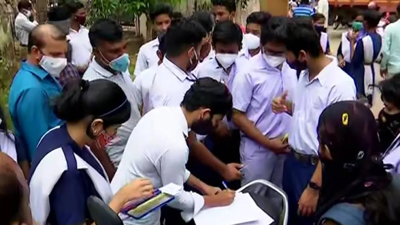 Ex-Regular Questions To Regular Students: Major Goof-Up In Odisha Matric Offline Exam In Cuttack  