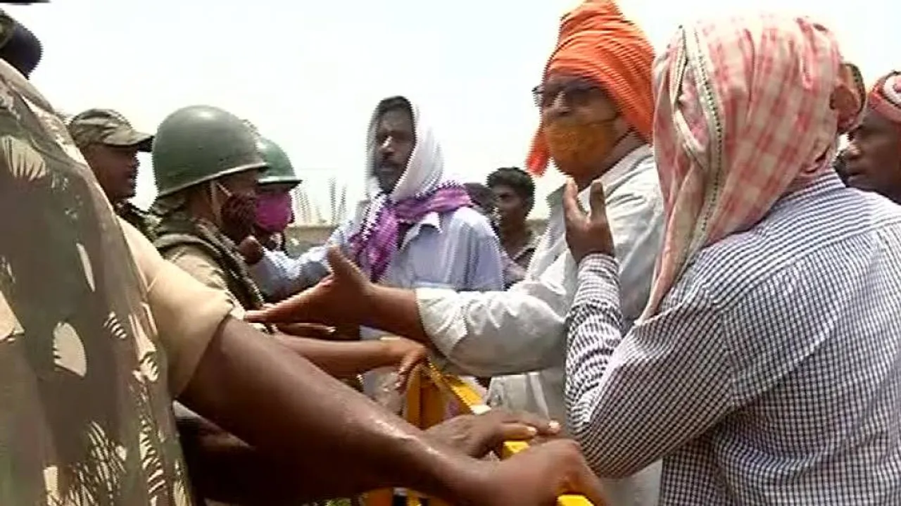 Protestors Clash With Police Over Proposed Mega Drinking Water Project In Kendrapara