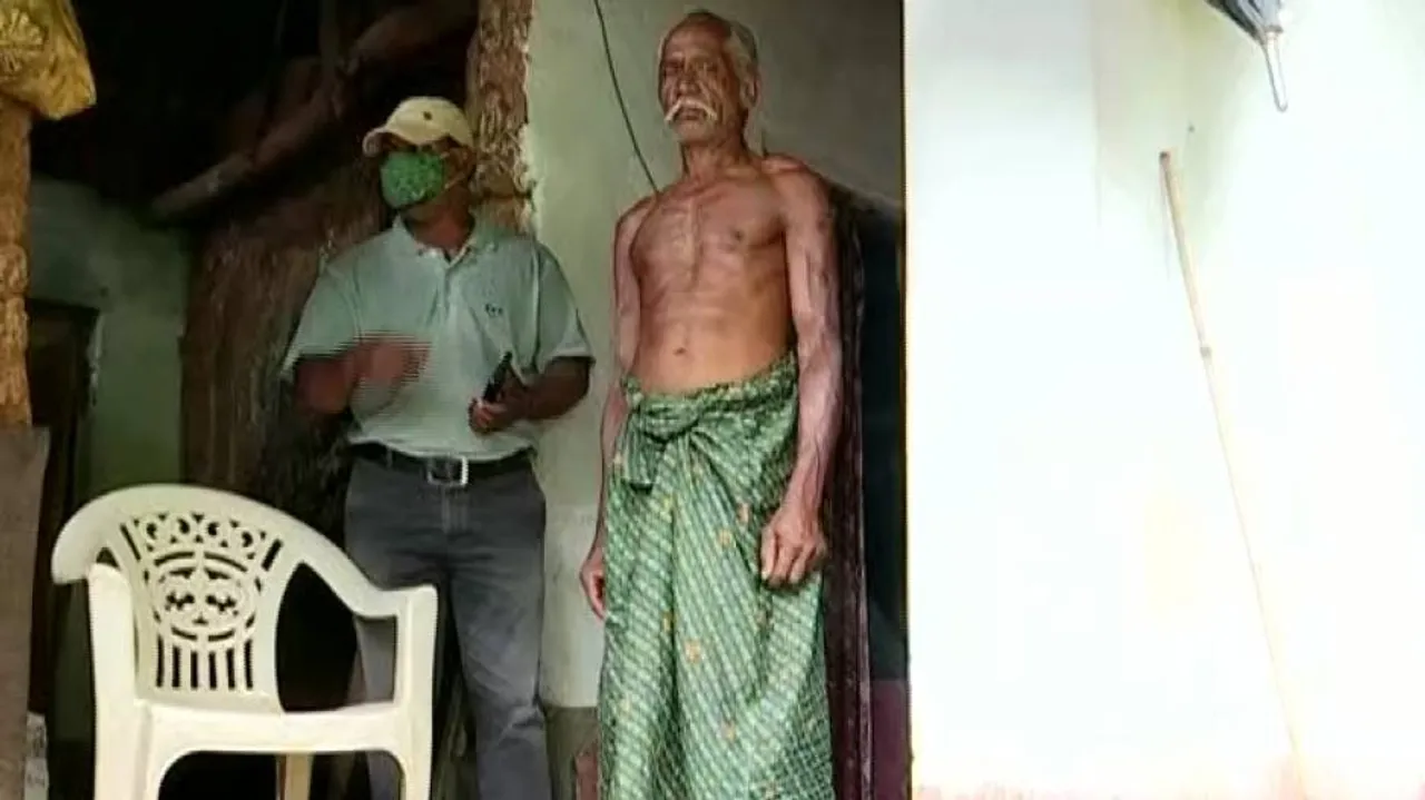 Merciless Thrashing Of Father-Son 