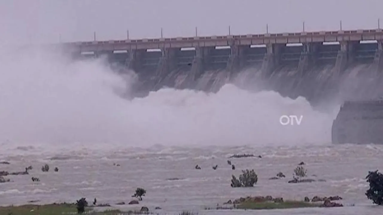 Hirakud Dam To Open 6 Sluice Gates