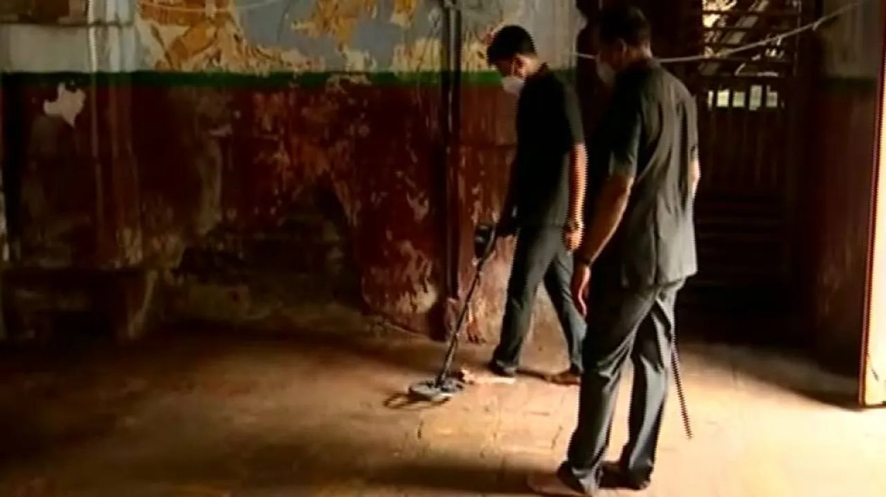 Treasure Hunt Resumes At Historic Emar Mutt In Puri, Metal Detectors Begin Fine Combing
