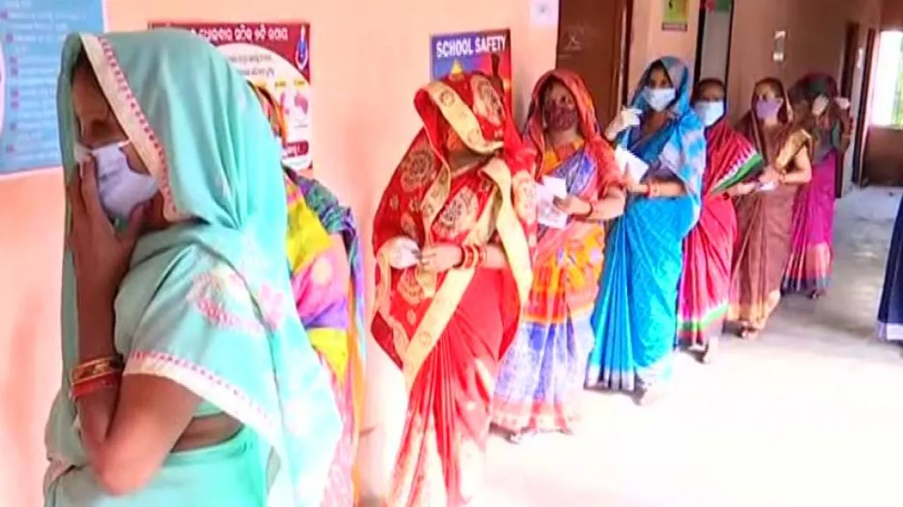 Voting For Pipili Bypoll Ends ‘Peacefully’ Amid Few EVM Glitches 