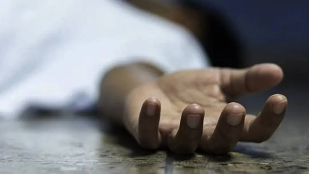 'Dashrath' Dies On Stage, Audience Claps For 'Great' Act