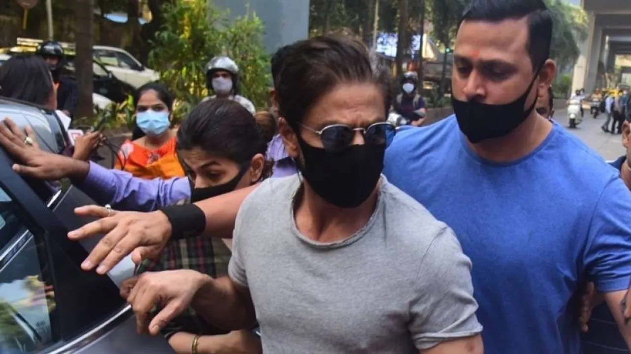 Ahead Of HC Bail Plea, SRK Meets Aryan In Arthur Road Jail