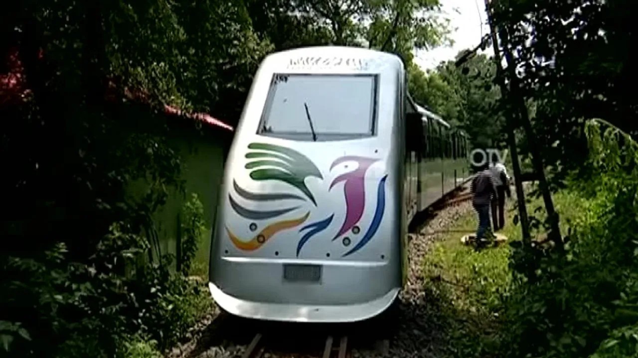 Toy Train Rolls In Nandankanan Again
