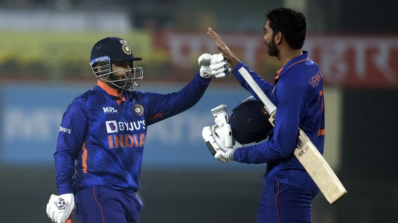 Rishabh Pant and Venkatesh Iyer greet each other after winning 2nd T20 match Against NZ