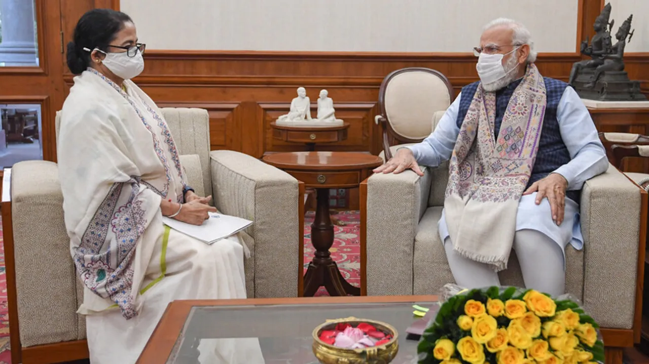 PM Modi meets WB CM Mamata Banerjee