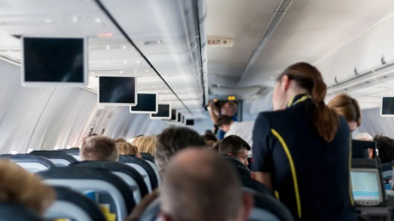 COVID Sampling, International Passengers, Omicron