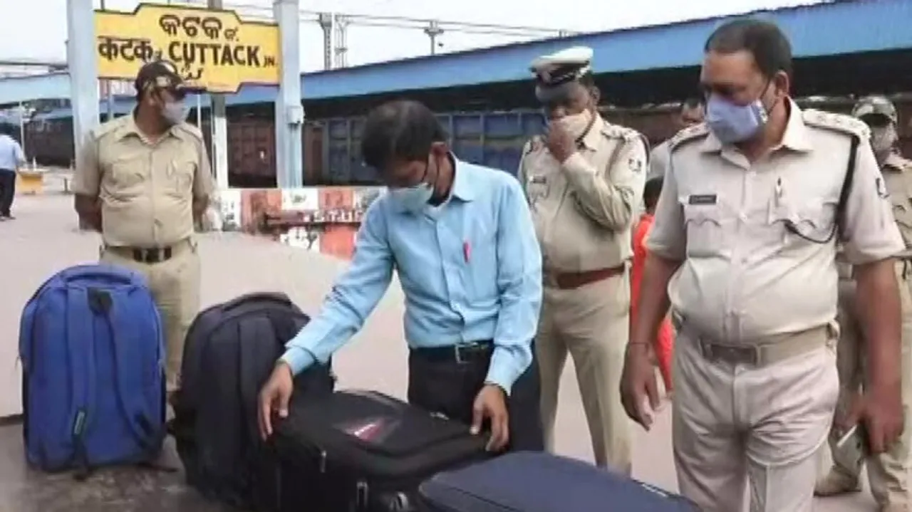  Over Rs 24 L Cash Seized From Passenger Travelling In Rajdhani Express At Cuttack