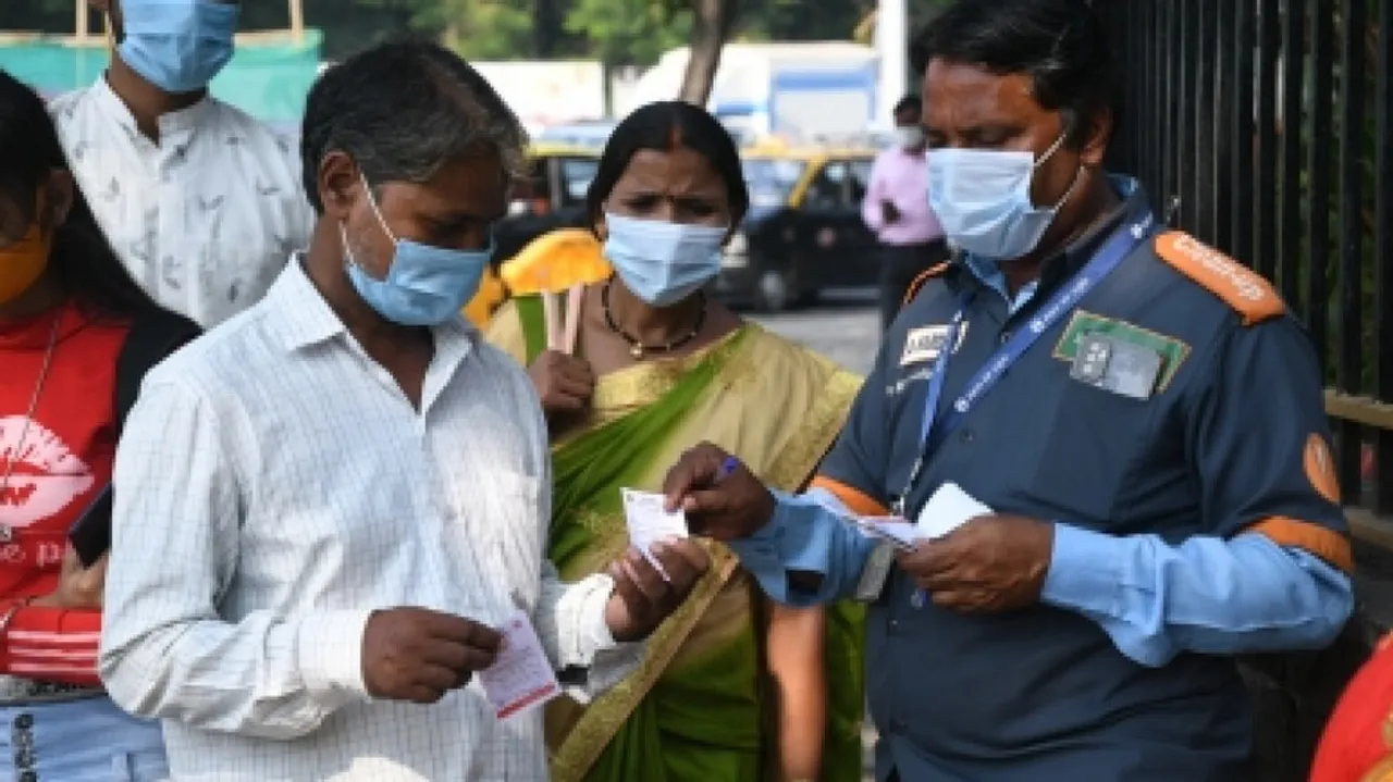 Delhi Reports 4 New Omicron Cases, Tally Reaches 6