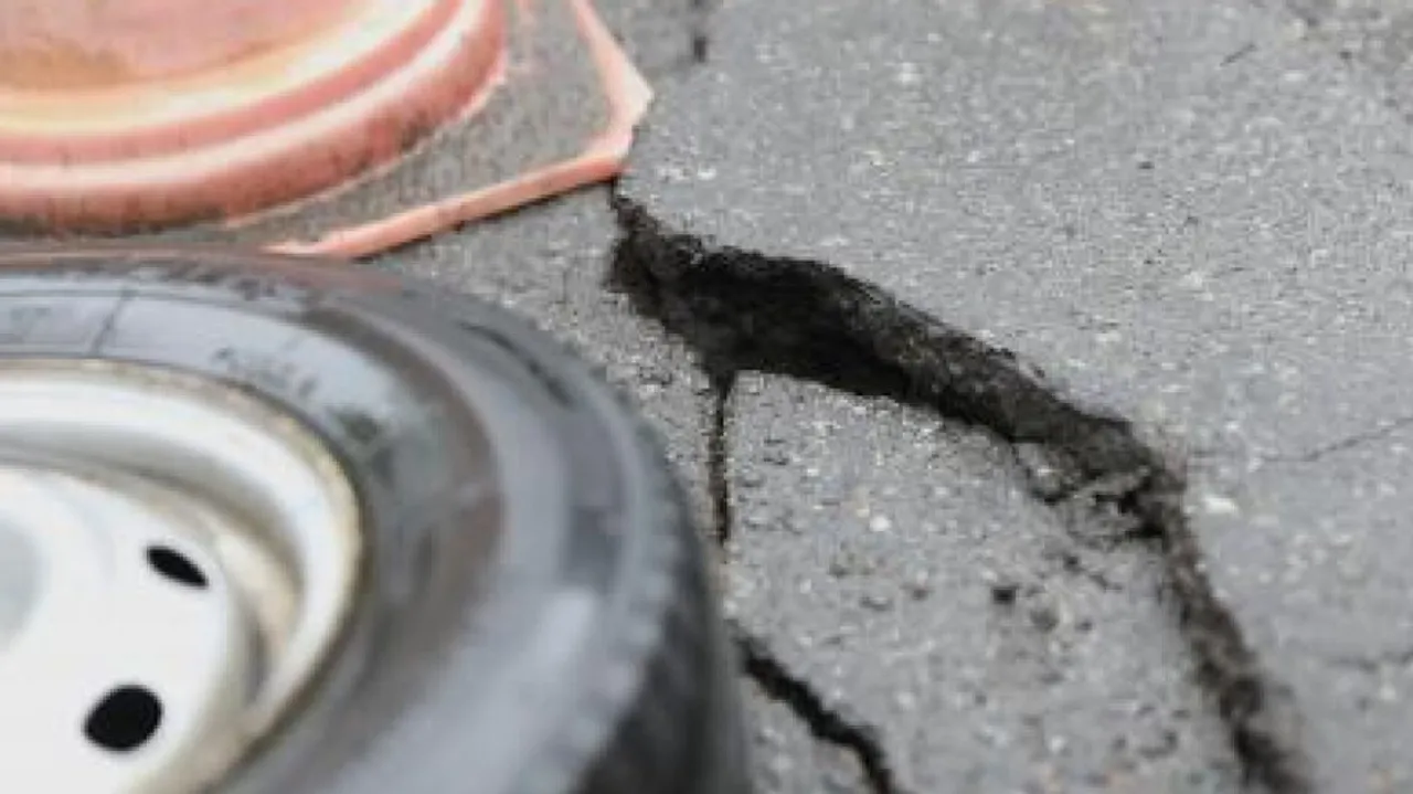 7.4-Magnitude Quake Hits Indonesia, Minor Tsunami Detected