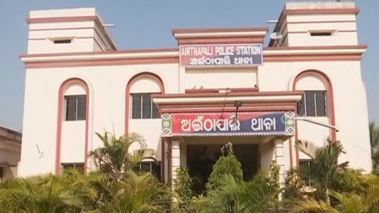 Tutor Who ‘Abducted’ Two Girl Students From Bhubaneswar Nabbed In Sambalpur  