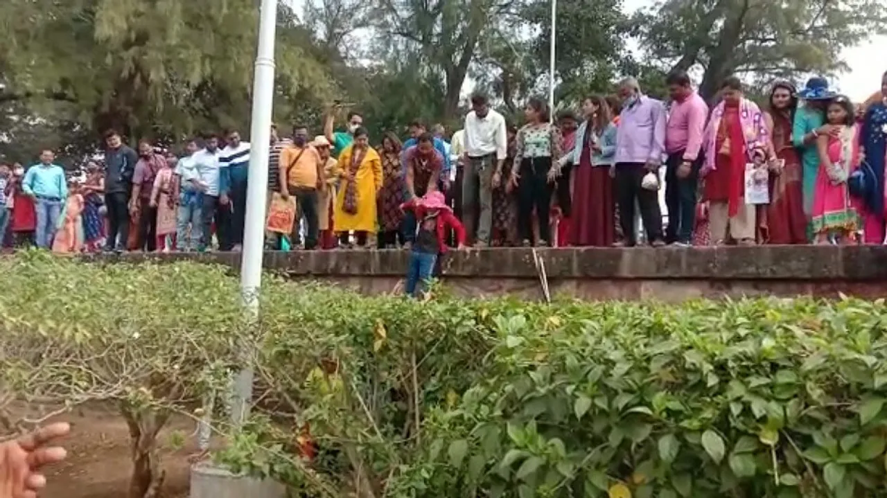 Glitches Mar Online Ticketing At Odisha Sun Temple, Restive Tourists Give Two Hoots To Covid Norms 