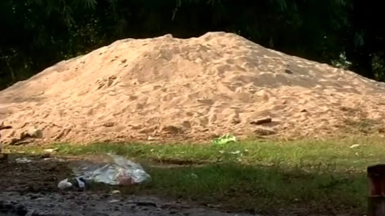 Concrete Paddy Yard Scheme Goes Haywire in Odisha’s Kendrapara 