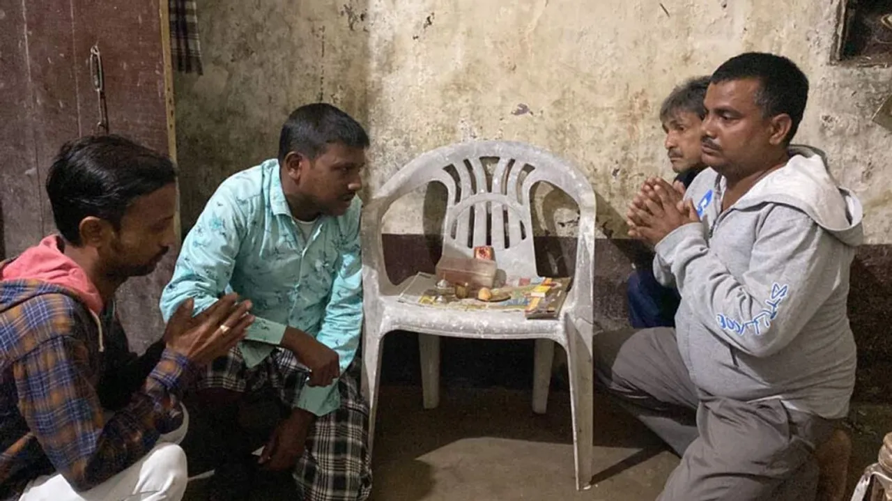 Puja Performed By Looters