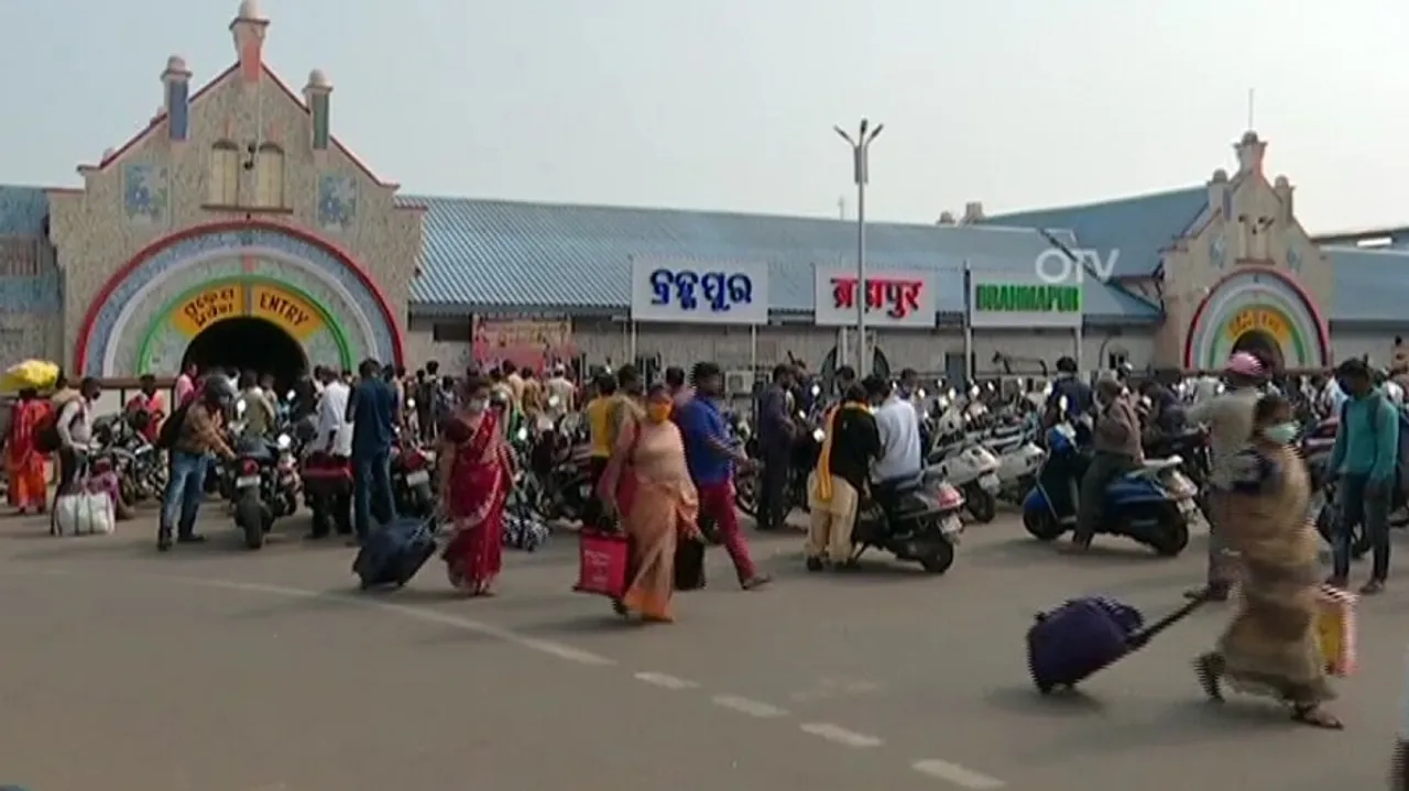 Odisha Panchayat Polls: Candidates In Ganjam Leave No Stone Unturned To Woo Migrant Voters