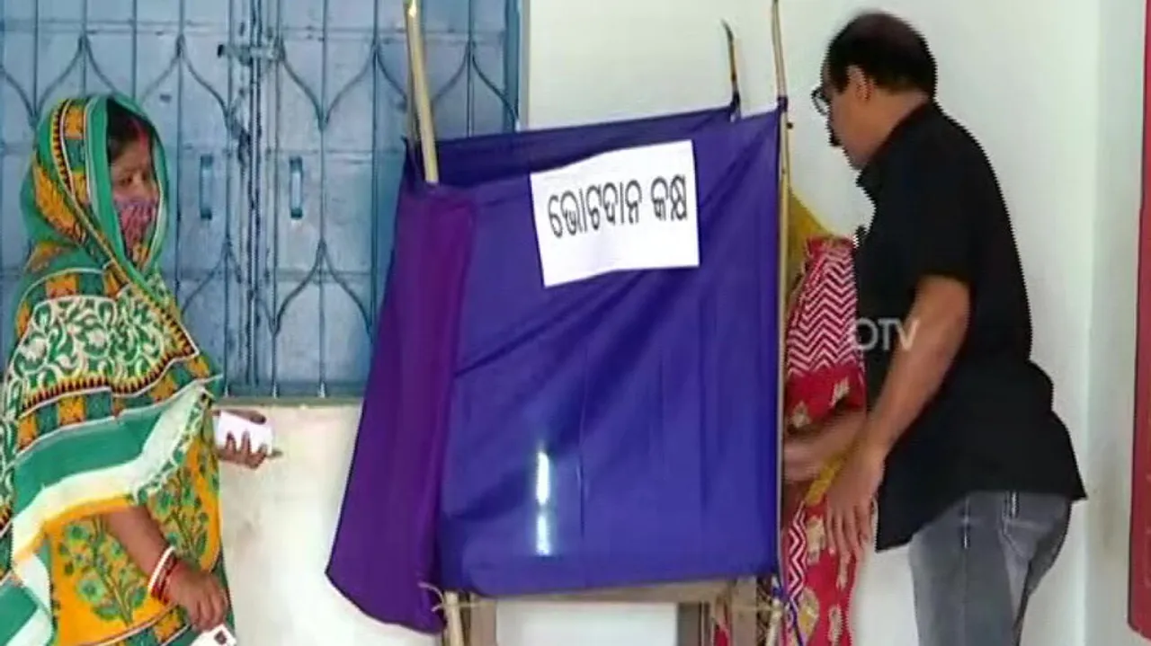 2nd Phase Odisha Panchayat Polls: Conduct Of Presiding Officers Comes Under The Cloud In Khordha 