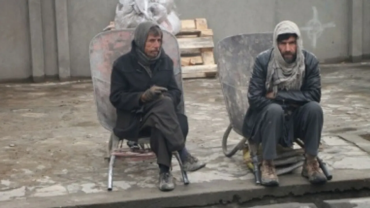 Afghans' Annual Per Capita Income Could Fall To $350