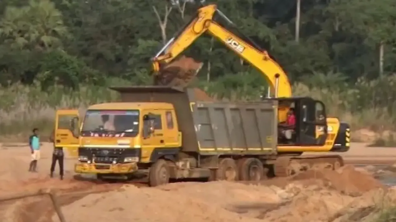 NGT Raps Odisha Govt Over Sand Smuggling From Mahanadi River Bed, Imposes Rs38L Fine