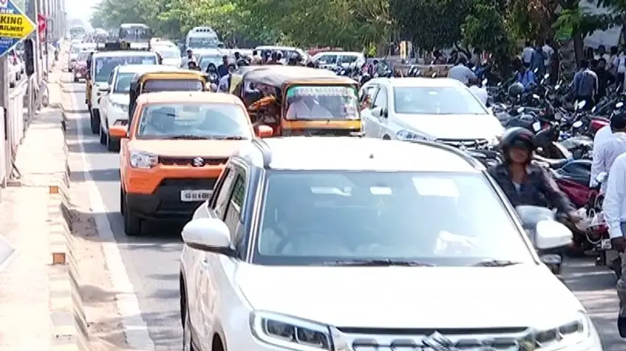 Parking Problem, A Major Poll Issue For Bhubaneswar Mayor Election