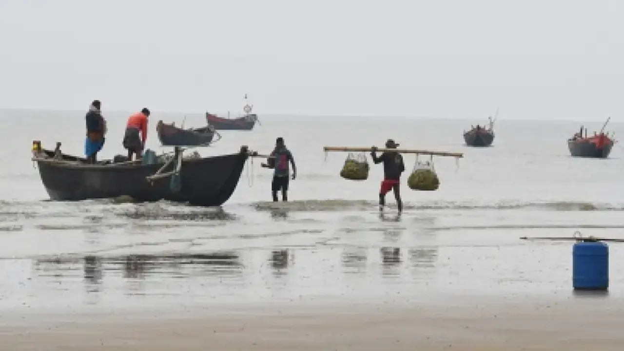 Over 500 Gujarati Fishermen Languishing In Pak Jails, Assembly Told