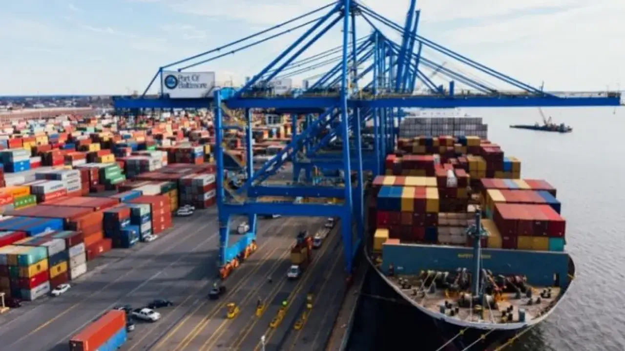 India Exports Rise To Record High Of USD 418 Bn In FY22