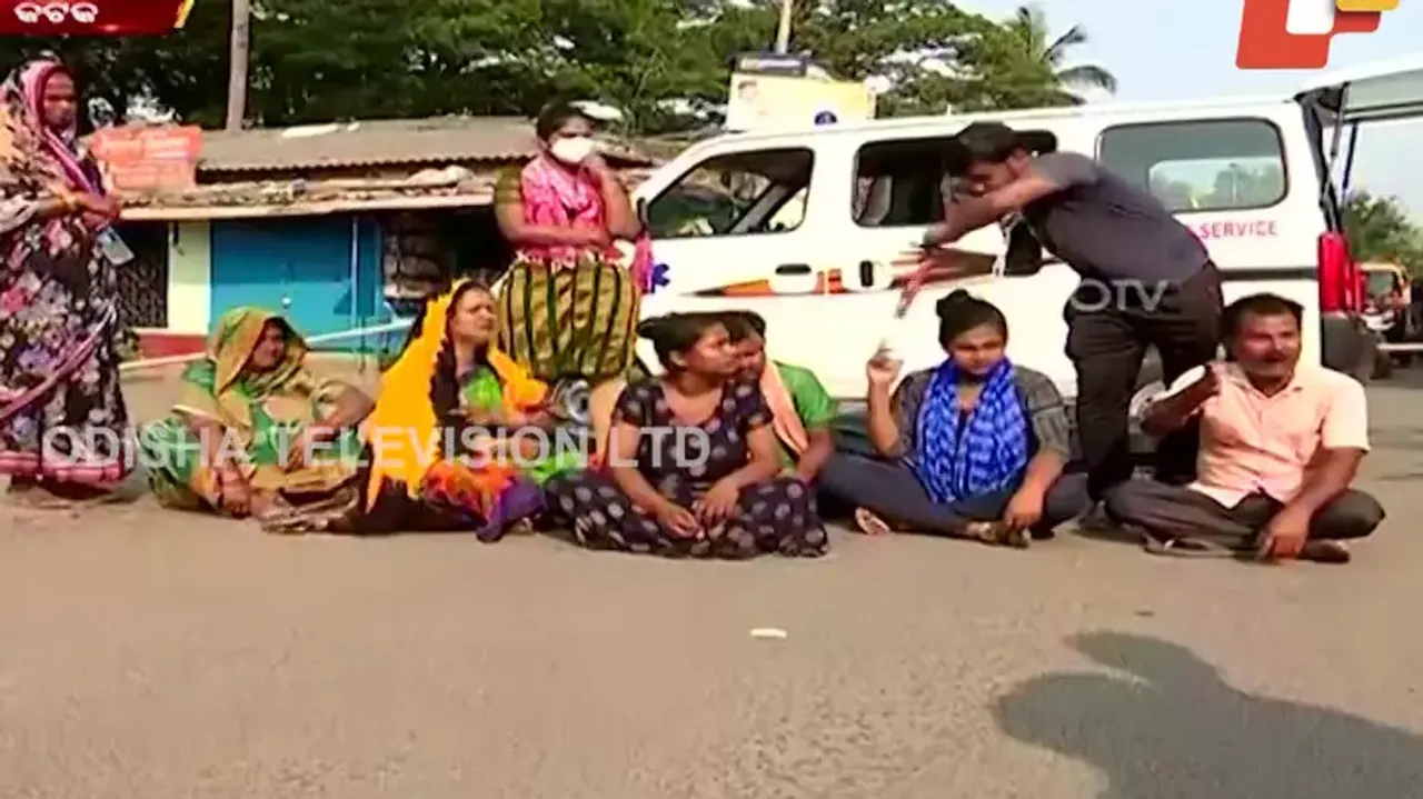 Protest At 42 Mouja After Man Dies In Arsoning