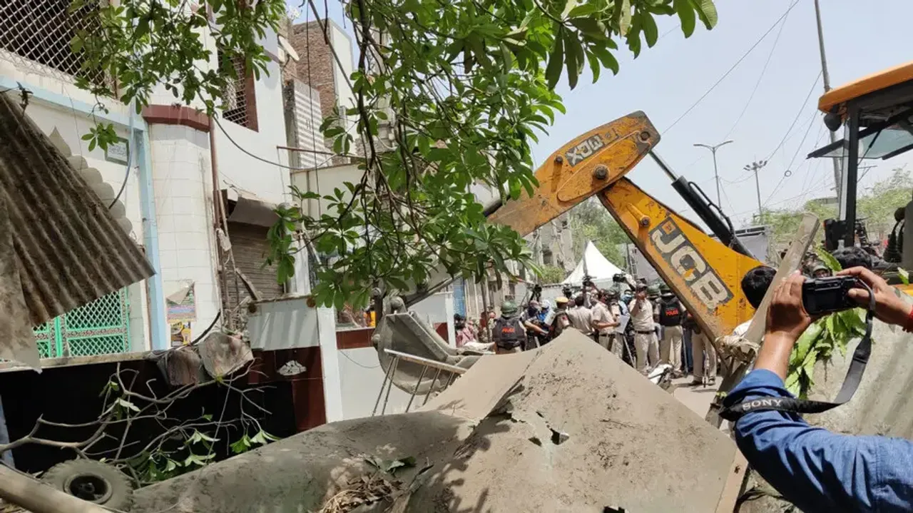 SC stops demolition drive in Jahangirpuri till further orders