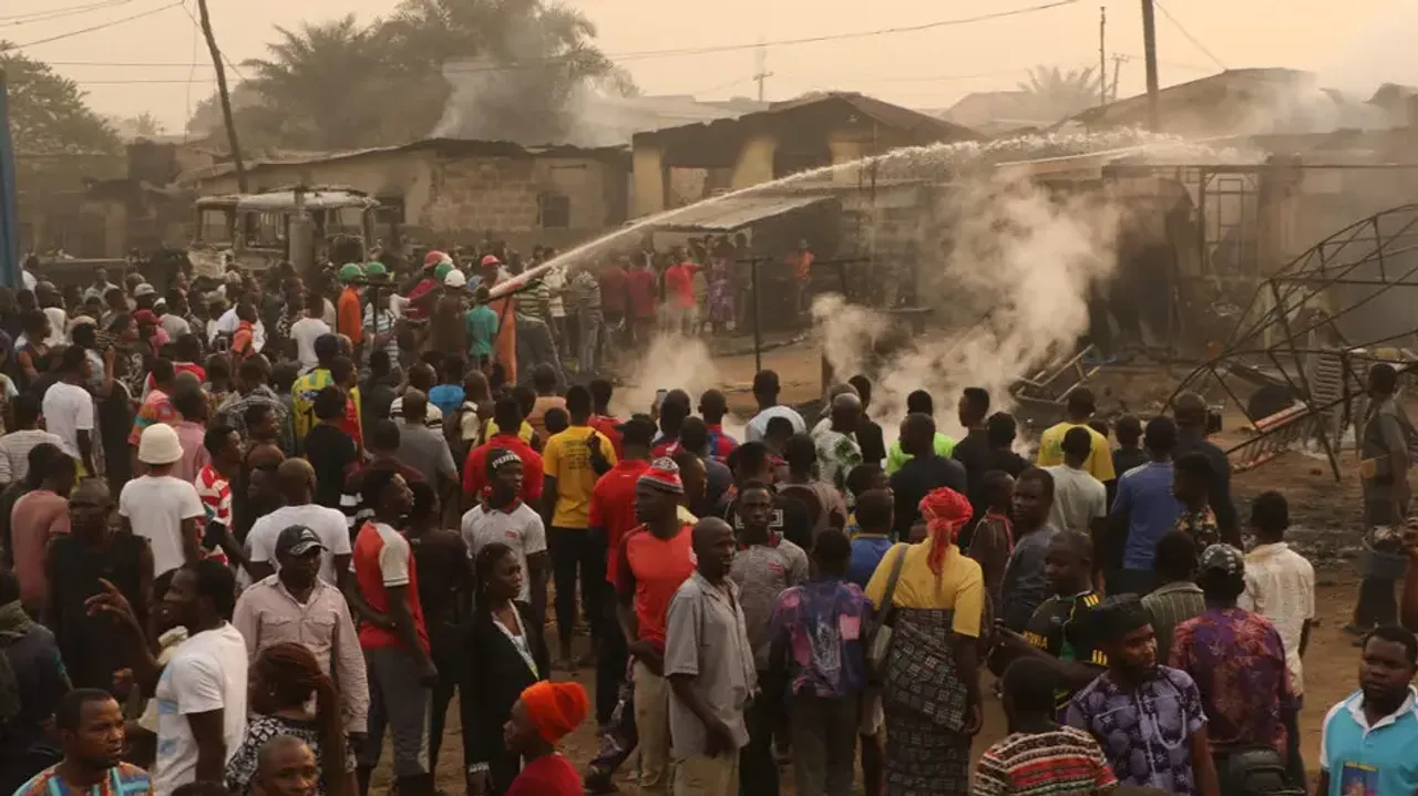 Explosion at Nigerian illegal oil refinery