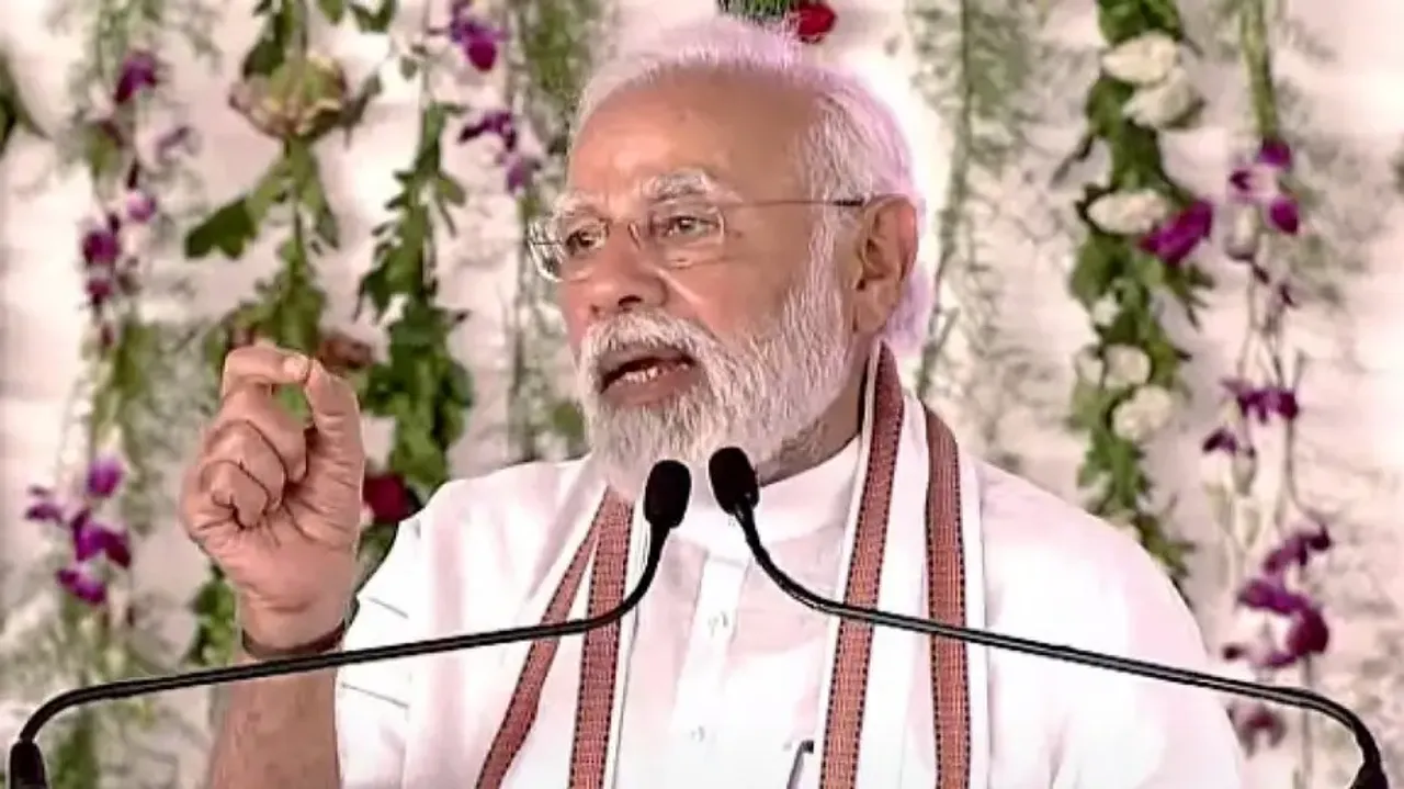Devi of Kanyakumari will soon meet Vaishno Devi with single road: Modi