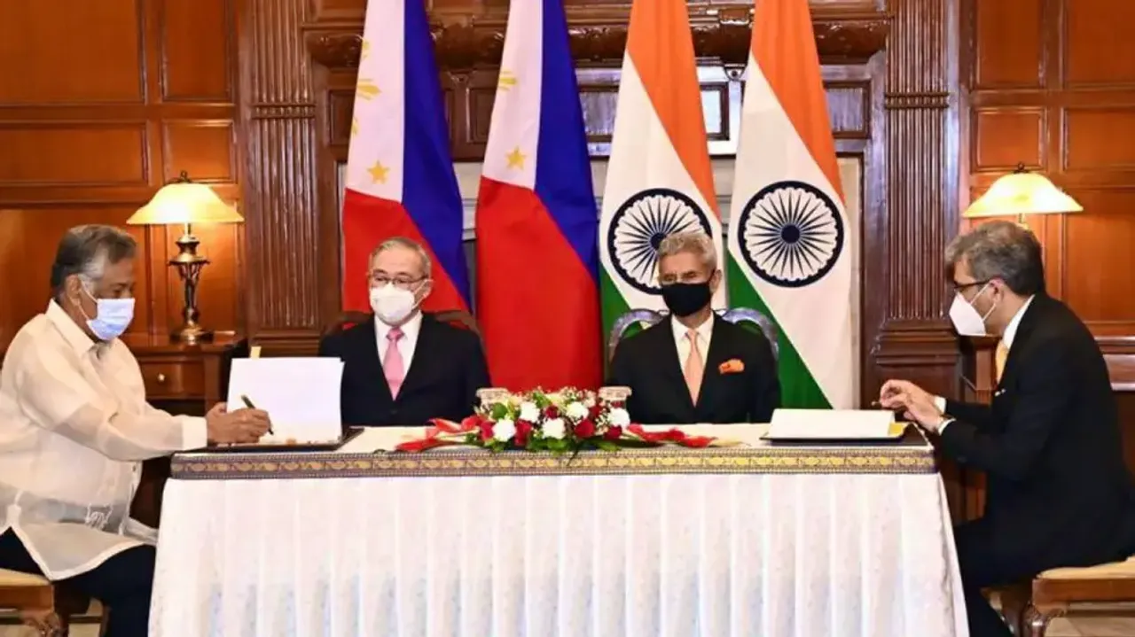 EAM Jaishankar holds delegation level talks with Filipino counterpart