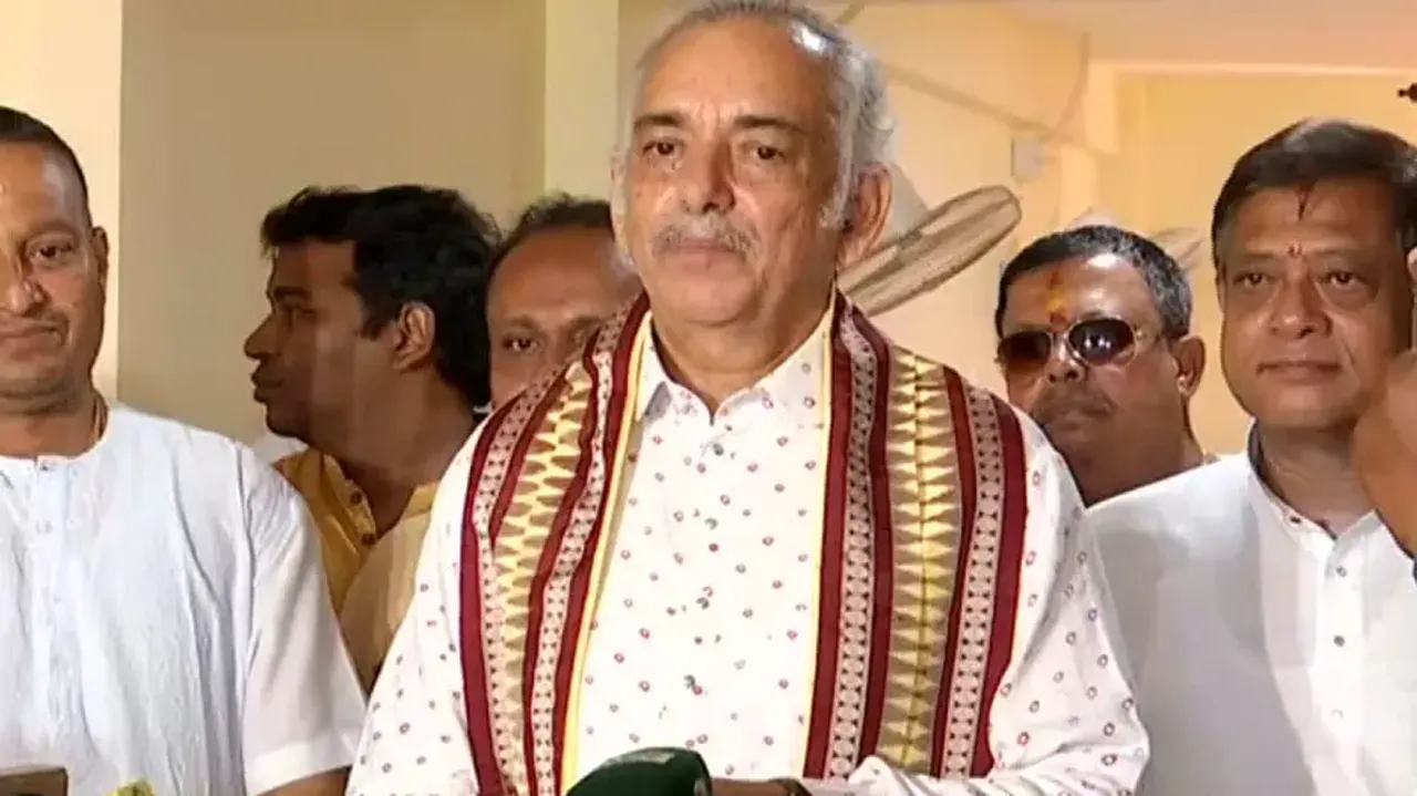 Puri King Gajapati Dibyasingha Deb