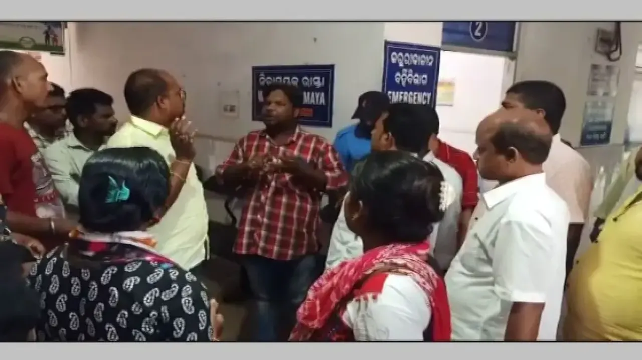 Parents create ruckus at Paradip Hospital