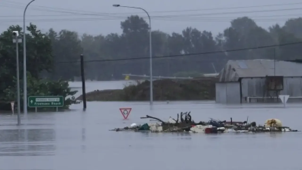 Heavy rain, flash floods to lash Aus states