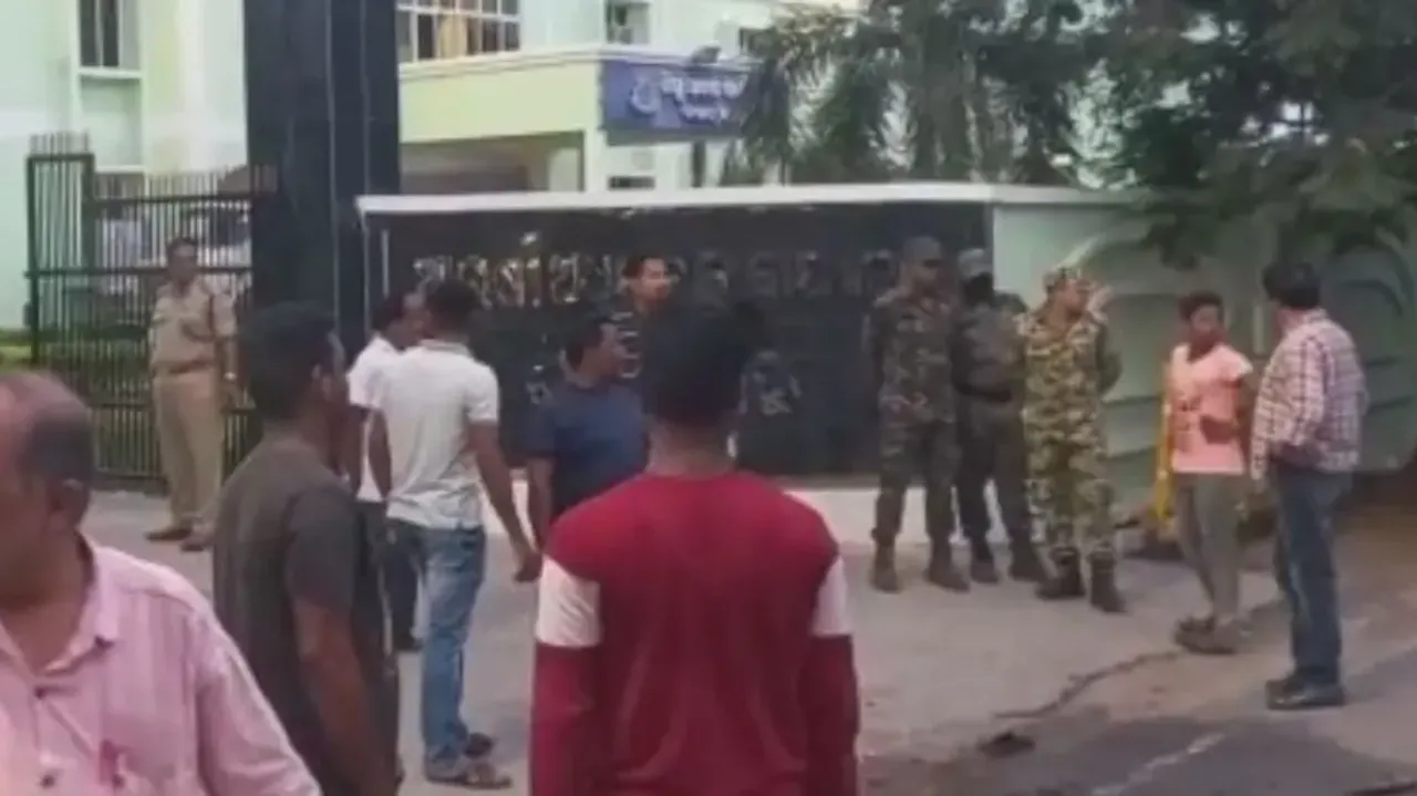 Self-immolation in front of Ganjam SP office